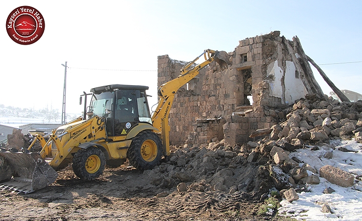 Talas Kırsalında Tehlikeleri Yapılar Yıkılıyor