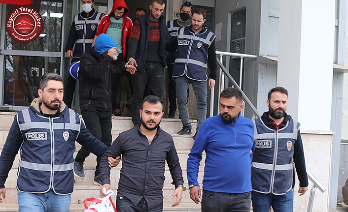Kayseri'de Aranan 15 Kişi Yakalandı