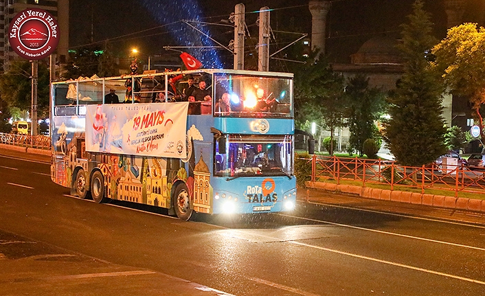Talas’ta Gezi Otobüsüyle 19 Mayıs Coşkusu