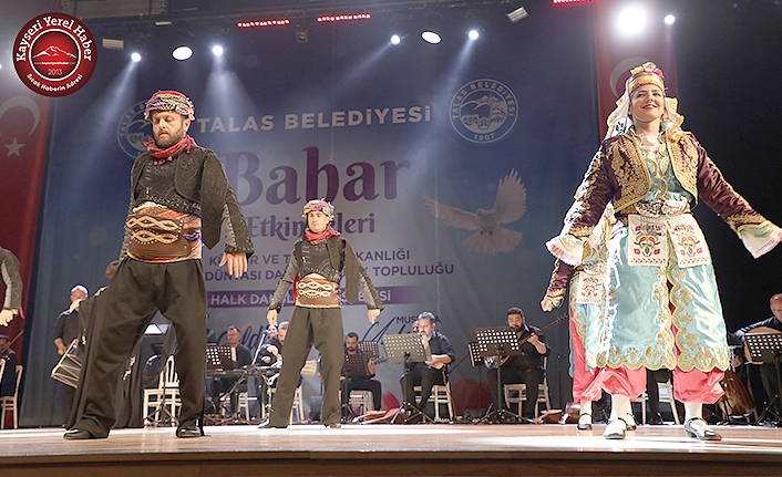 Türk Dünyası Dans ve Müzik Topluluğu Sahne Aldı