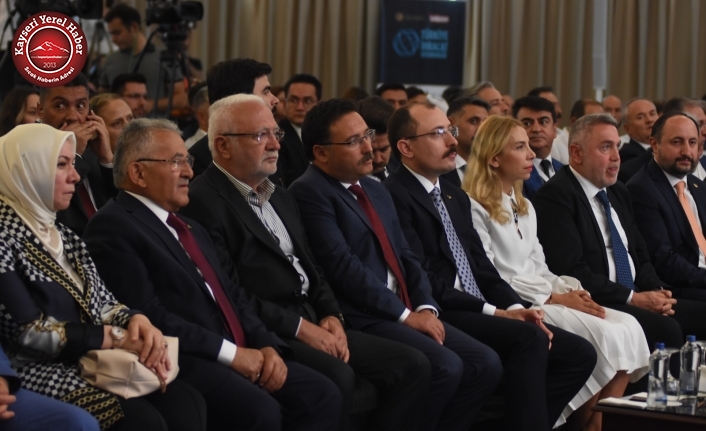 Ticaret Bakanı Muş, ‘Türkiye İhracat Seferberliği Zirvesi’ne katıldı